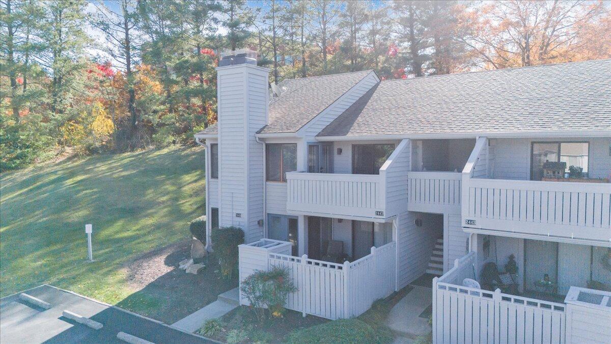 2447 Post Oak Road Salem, VA 24153 - Photo 29 of 45 28-DJI_20251106104409_0004_D