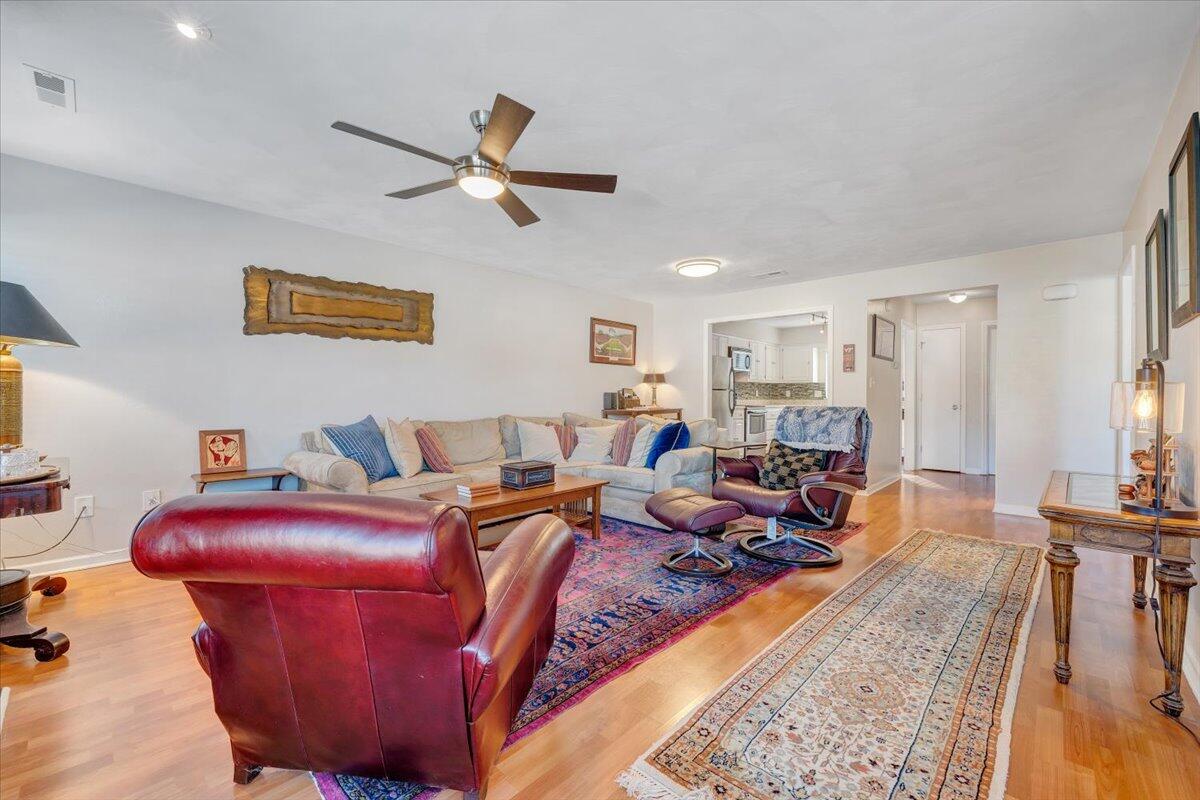 2447 Post Oak Road Salem, VA 24153 - Photo 5 of 45 04-MIB02088