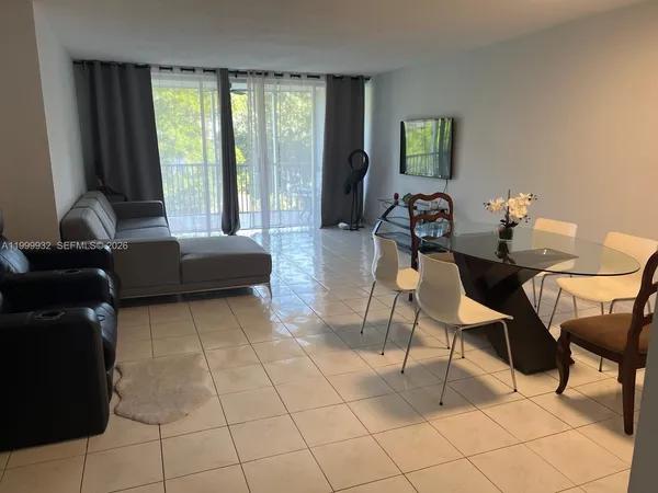 $2,100 | 1670 Northeast 191st Street, Unit 4033, Miami, FL 33179