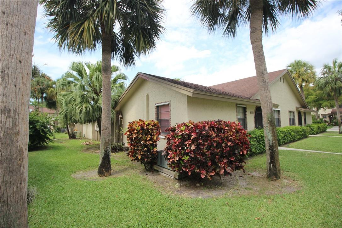 8934 Southwest 22nd Street, Unit B Boca Raton, FL 33433 - Photo 3 of 12 Photo 3