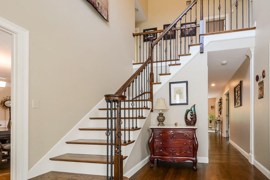 7 Chatham Road Norfolk, MA 02056 - Photo 4 of 30 Gallery Image 4