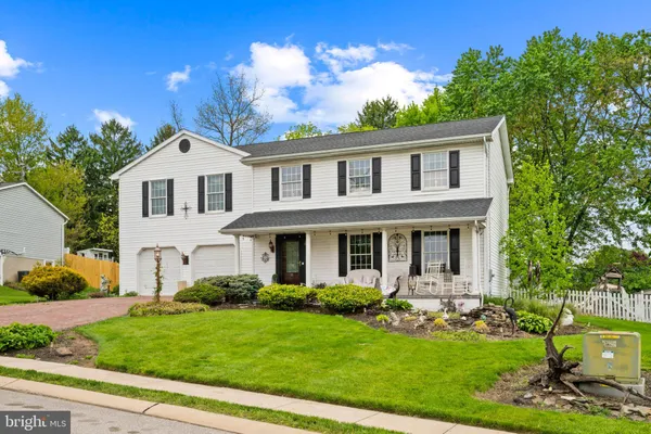$425,000 | 3121 Pineview Drive, Dover, PA 17315