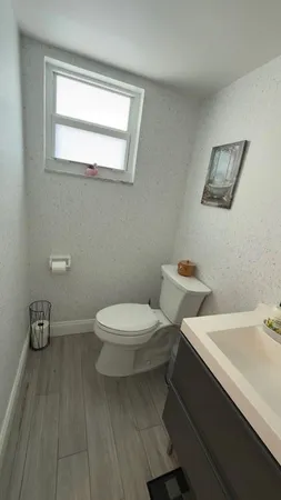 $1,950 | 801 South Federal Highway, Unit 804, Pompano Beach, FL 33062