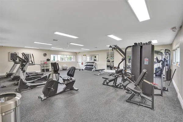 $1,950 | 801 South Federal Highway, Unit 804, Pompano Beach, FL 33062