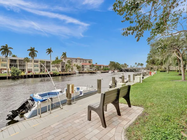 $1,950 | 801 South Federal Highway, Unit 804, Pompano Beach, FL 33062