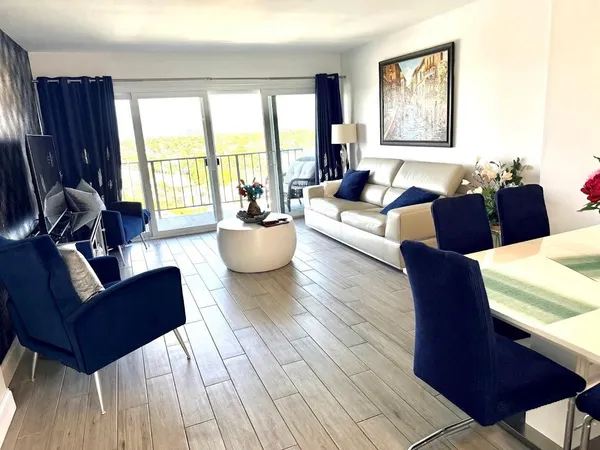 $1,950 | 801 South Federal Highway, Unit 804, Pompano Beach, FL 33062