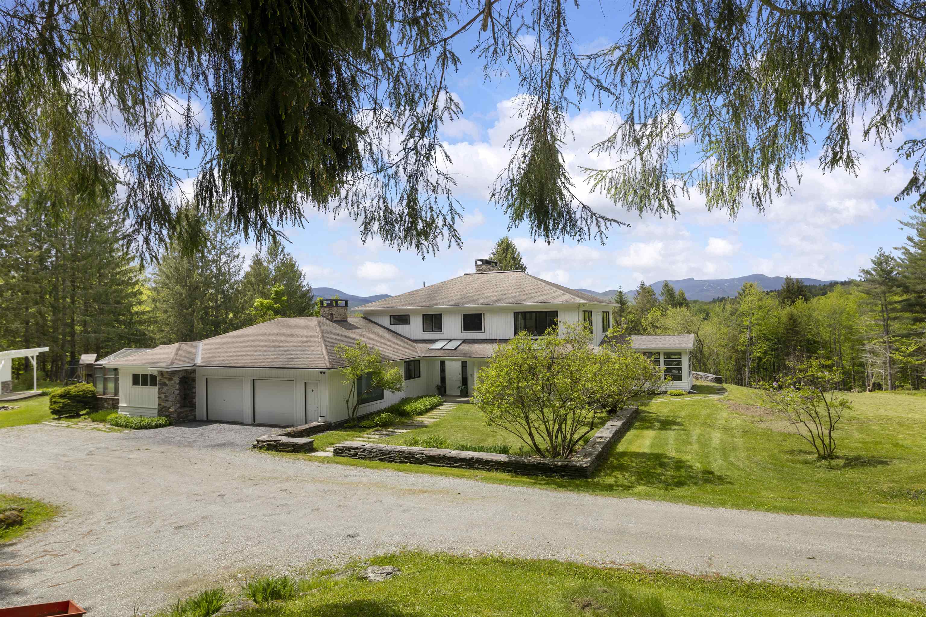 214 Upper Hollow Road Stowe, VT 05672 - Photo 6 of 50 Gallery Image 6