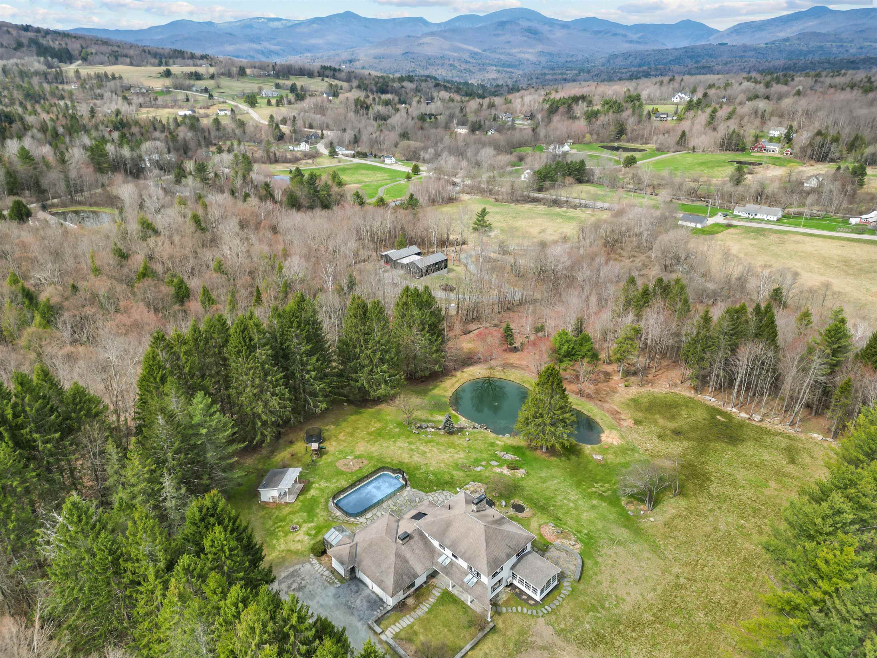 214 Upper Hollow Road Stowe, VT 05672 - Photo 10 of 50 Gallery Image 10