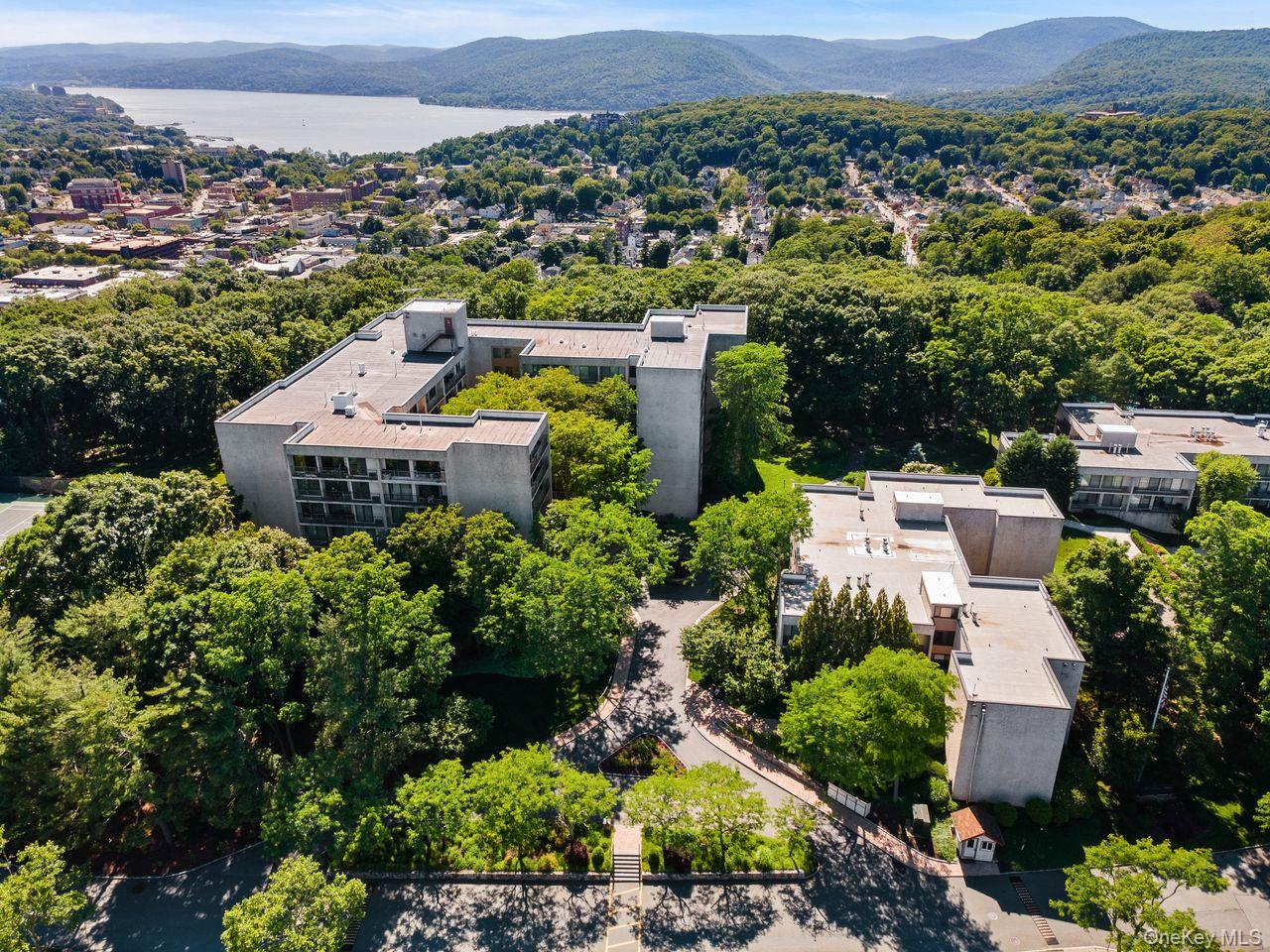 150 Overlook, Unit 5F Peekskill, NY 10566 - Photo 40 of 48