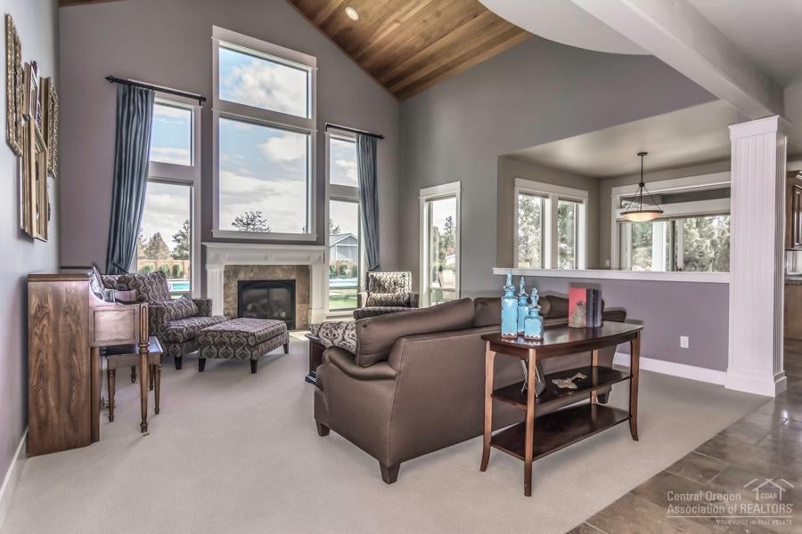 63528 Old Deschutes Road Bend, OR 97701 - Photo 8 of 25 Gallery Image 8