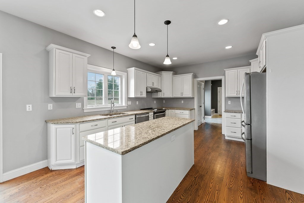 10 Furrowtown Road Westfield, MA 01085 - Photo 5 of 42