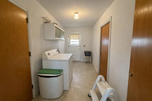 $130,000 | 501 West 1st Street, Hale Center, TX 79041