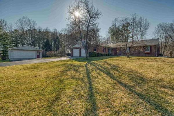 $430,000 | 1879 West 3rd Street, Jasper, IN 47546