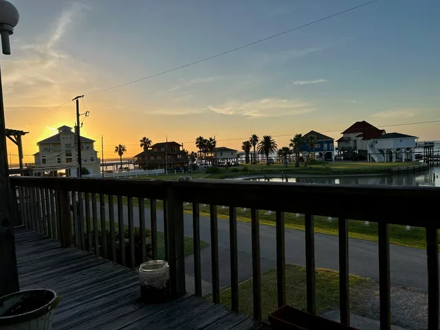 $469,000 | 307 Anchor Drive, Freeport, TX 77541