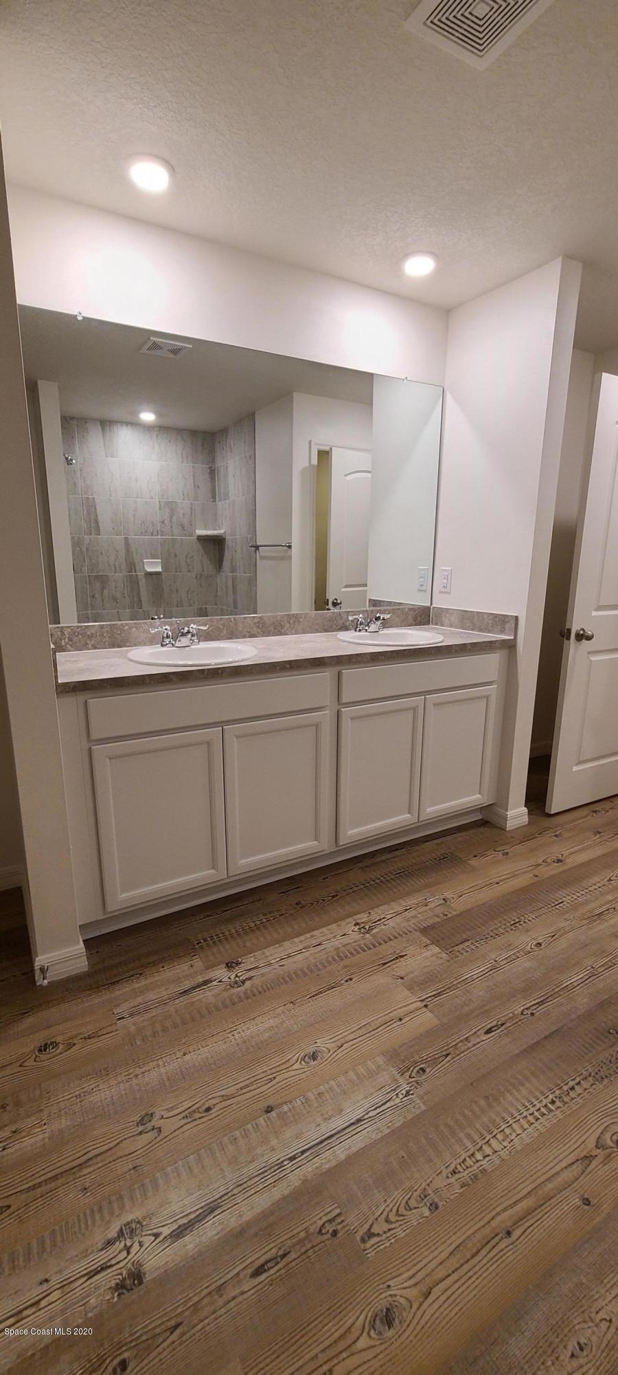 604 Corbin Circle Southwest Palm Bay, FL 32908 - Photo 13 of 29 Acosta B