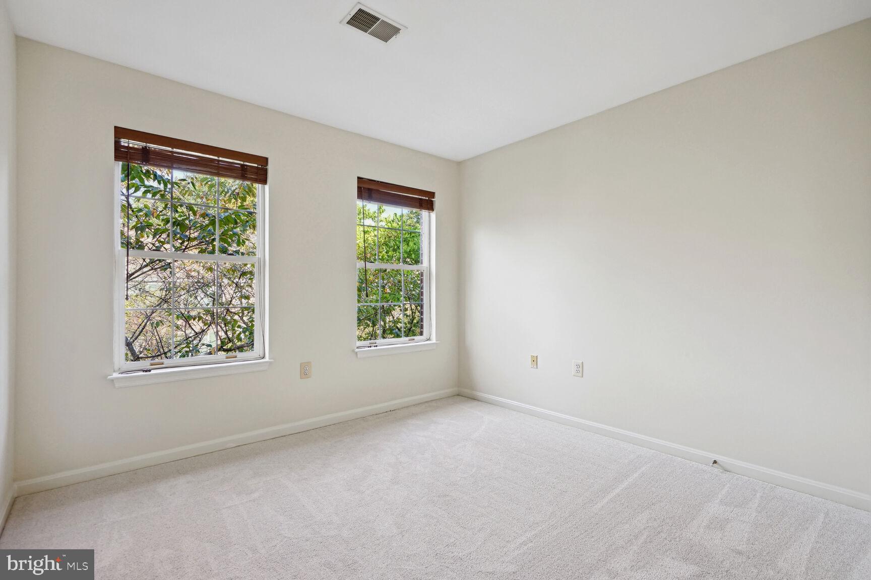 2817 Roesh Way Vienna, VA 22181 - Photo 17 of 30 3rd bedroom on upper level