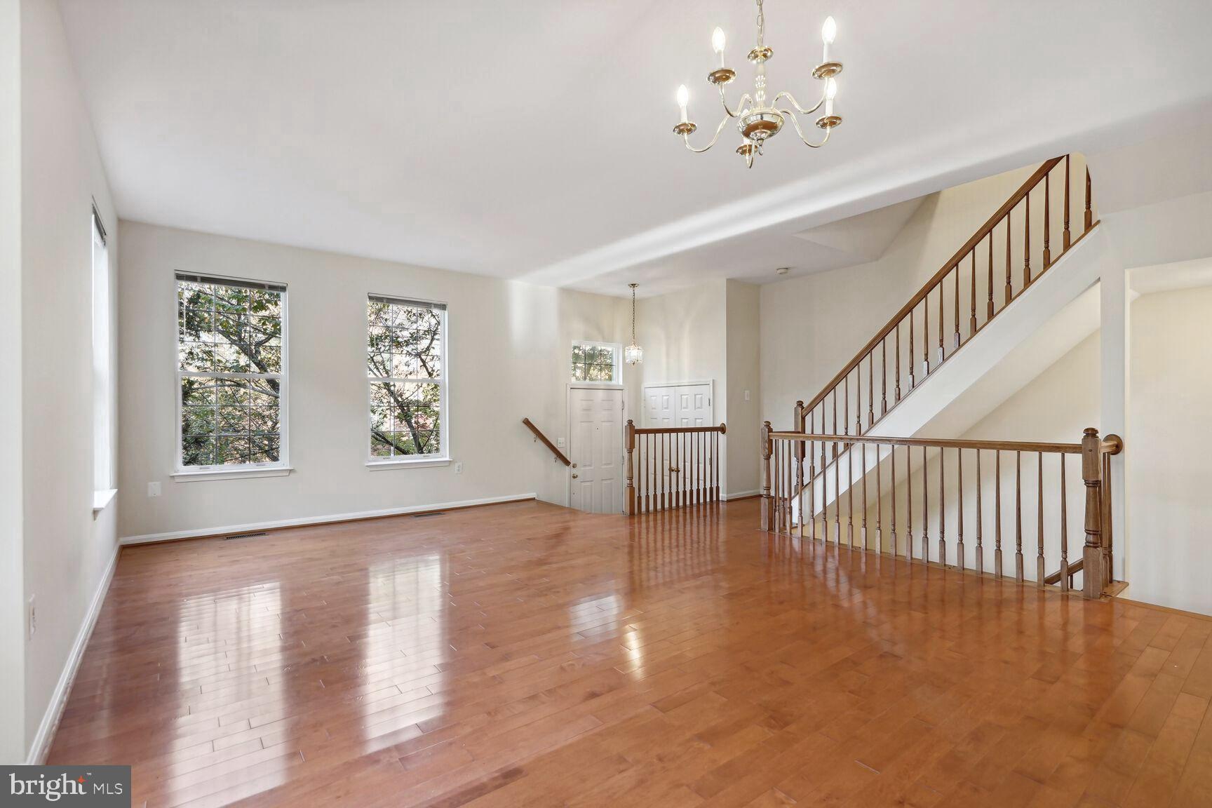 2817 Roesh Way Vienna, VA 22181 - Photo 4 of 30 Tall ceilings and open space