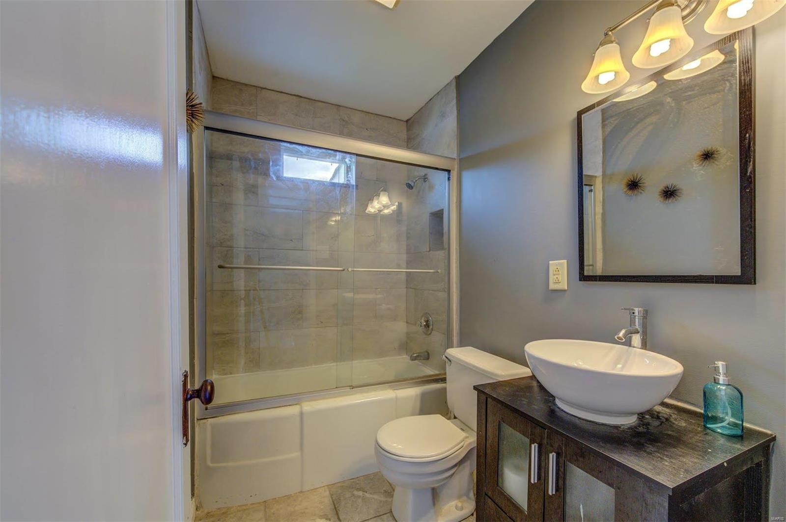 2008 Telegraph Road St. Louis, MO 63125 - Photo 8 of 34 Gallery Image 8