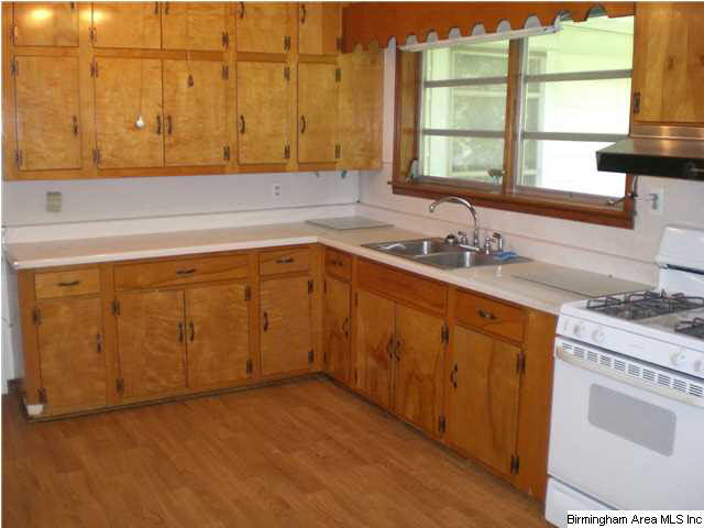 841 Delta Street Bessemer, AL 35020 - Photo 5 of 30