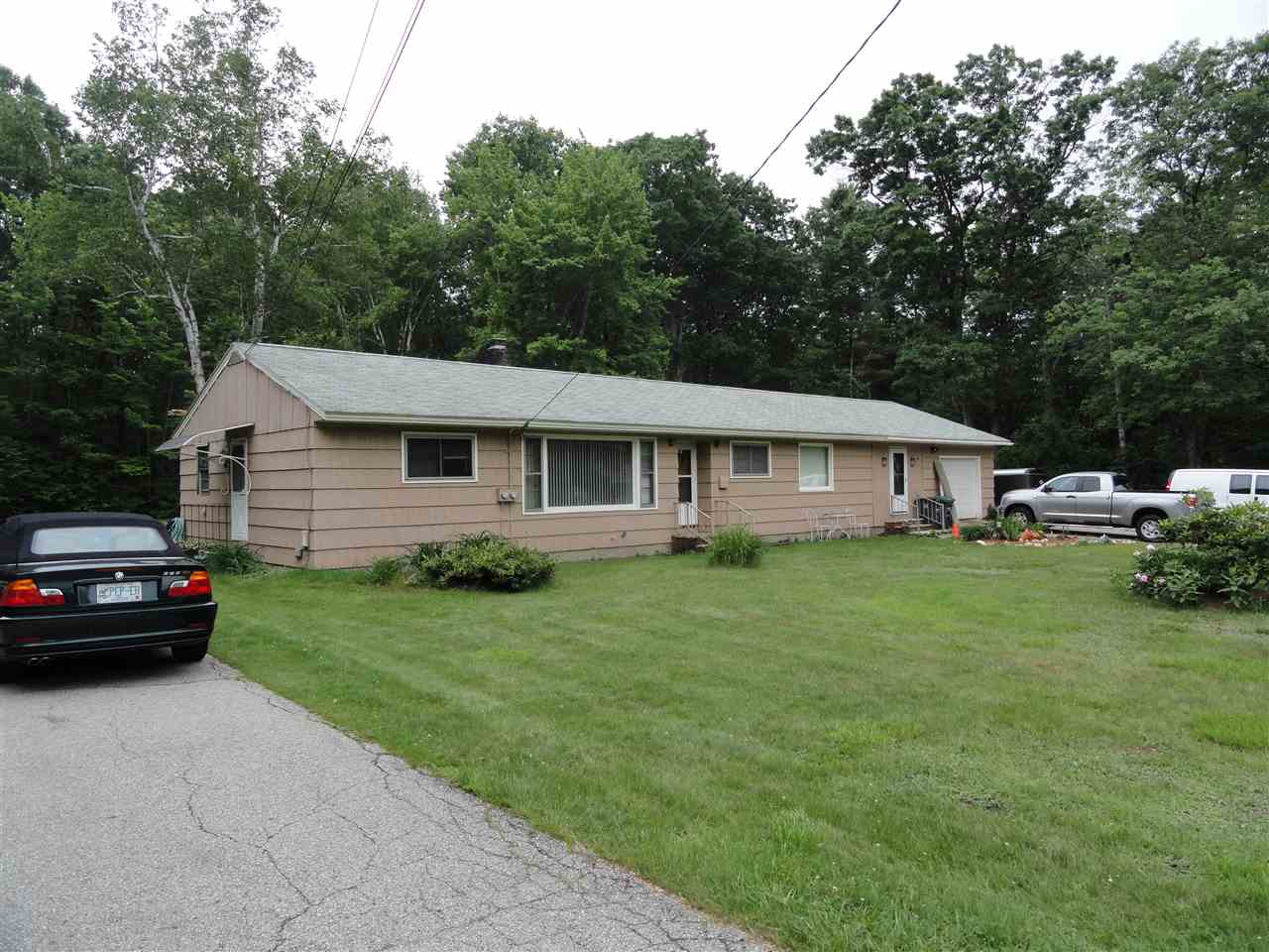65 Farmer Road Hooksett, NH 03106 - Photo 1 of 26 Gallery Image 1