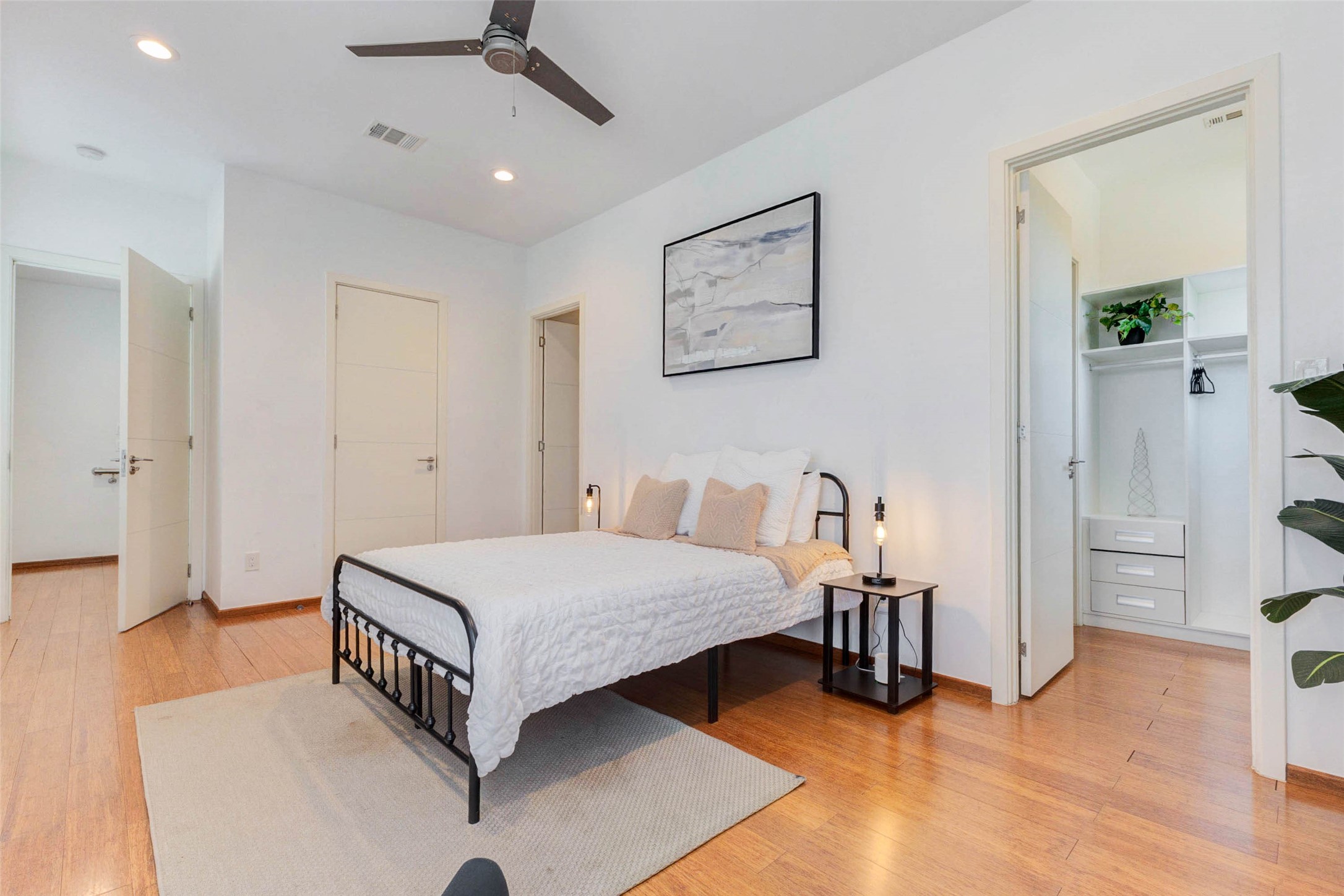 4115 Chartres Street Houston, TX 77004 - Photo 32 of 50 a room with a bed and a table in it