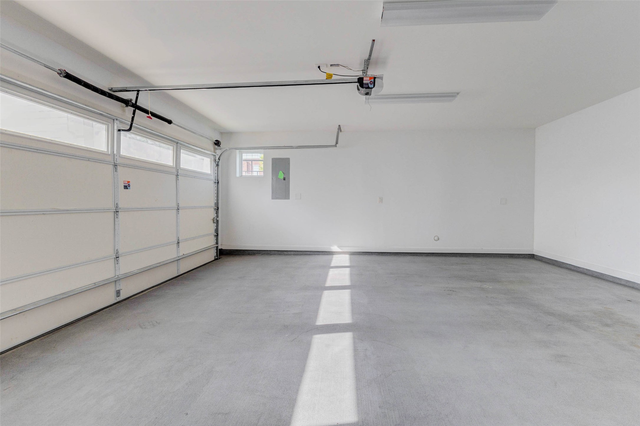 4115 Chartres Street Houston, TX 77004 - Photo 50 of 50 a view of a garage