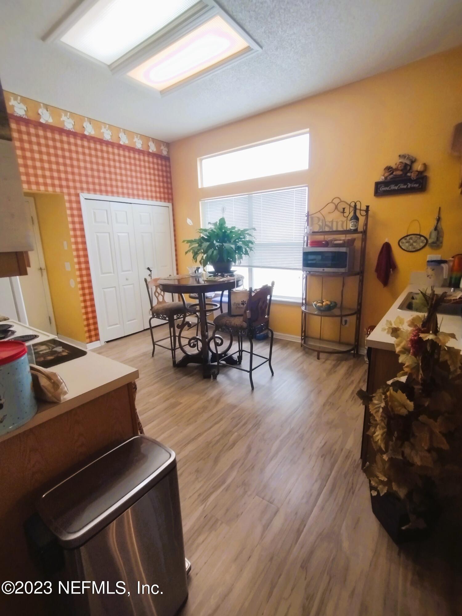 331 Canoe Circle Orange Park, FL 32073 - Photo 11 of 19 kitchen area