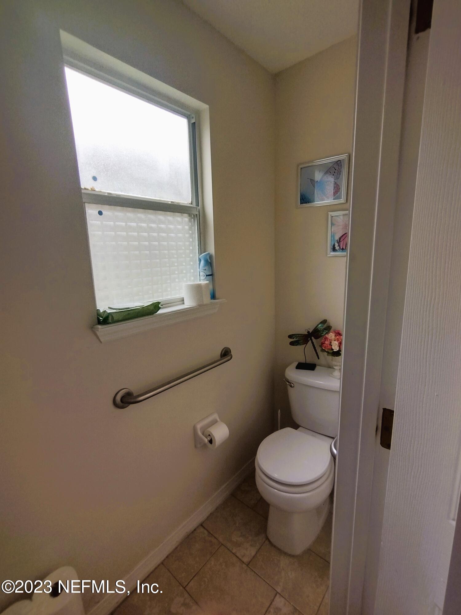 331 Canoe Circle Orange Park, FL 32073 - Photo 15 of 19 Bathroom1.to