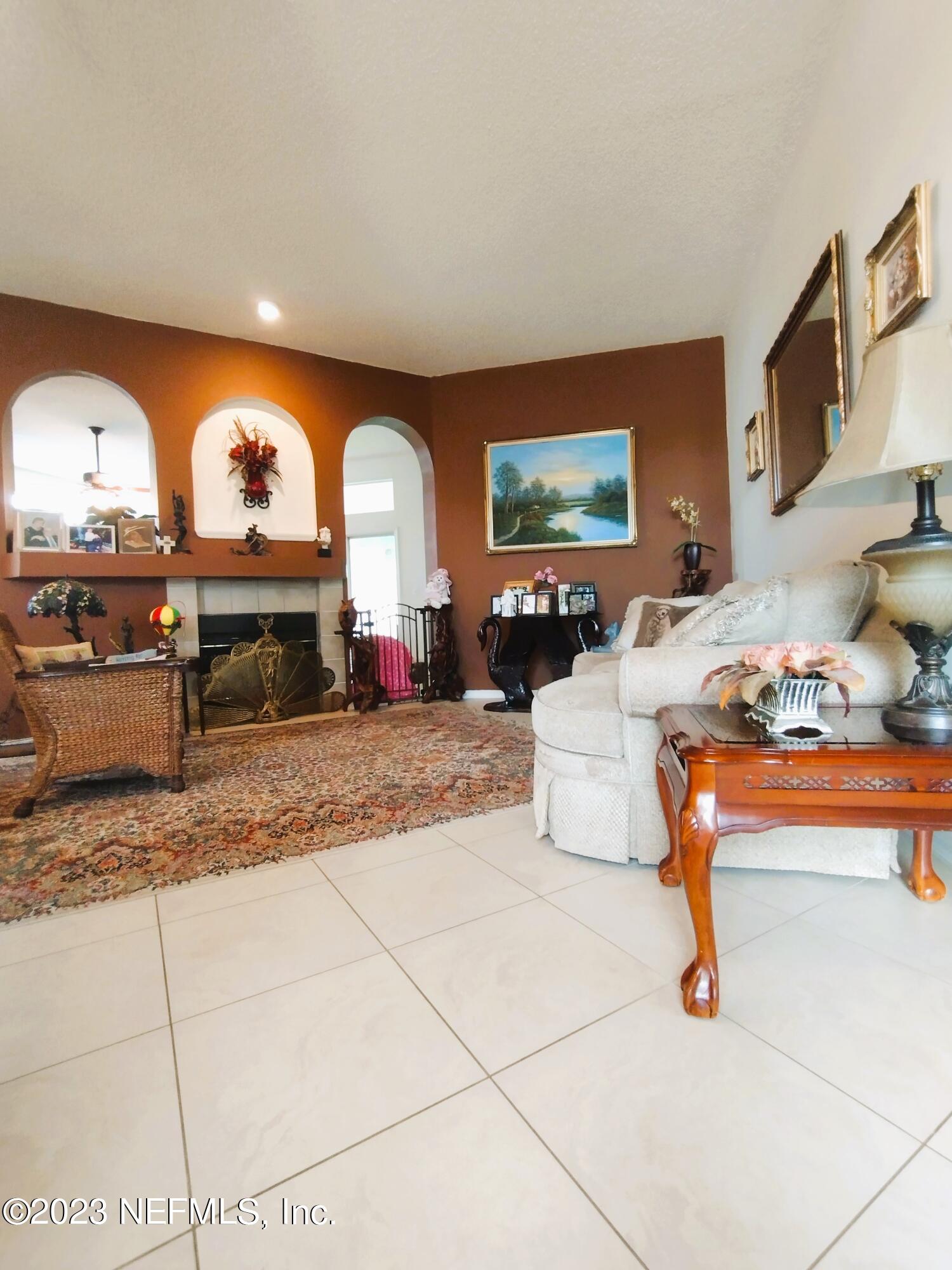 331 Canoe Circle Orange Park, FL 32073 - Photo 5 of 19 living1