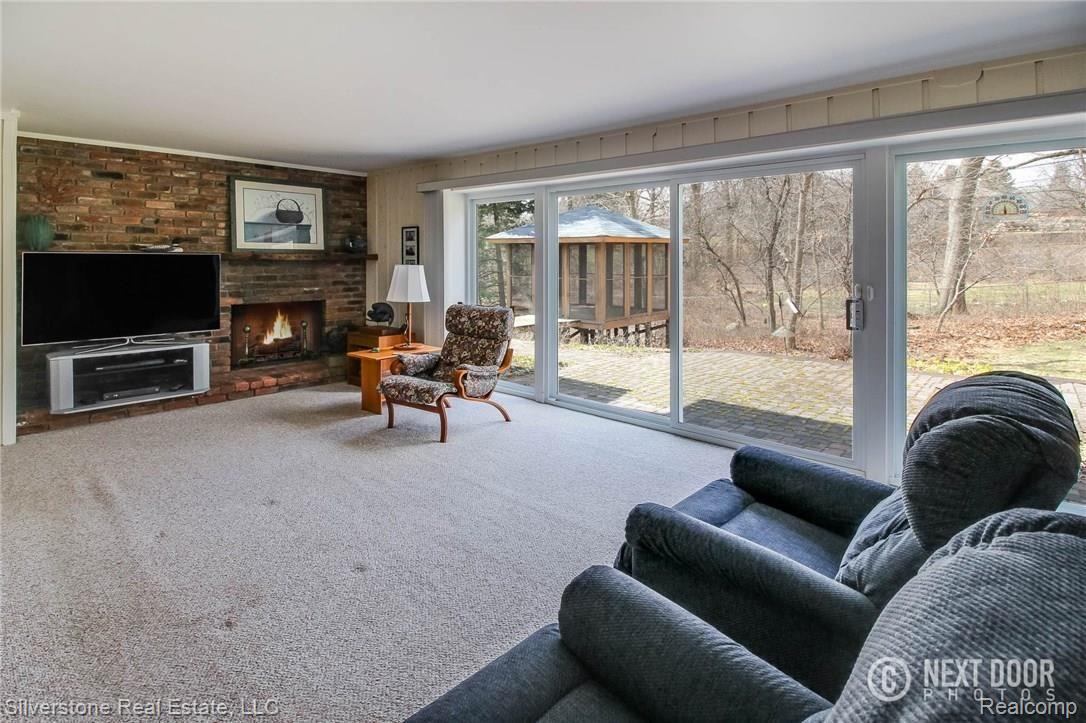 529 Willow Tree Lane Rochester, MI 48306 - Photo 26 of 30 IMG_3438Blending.jpg