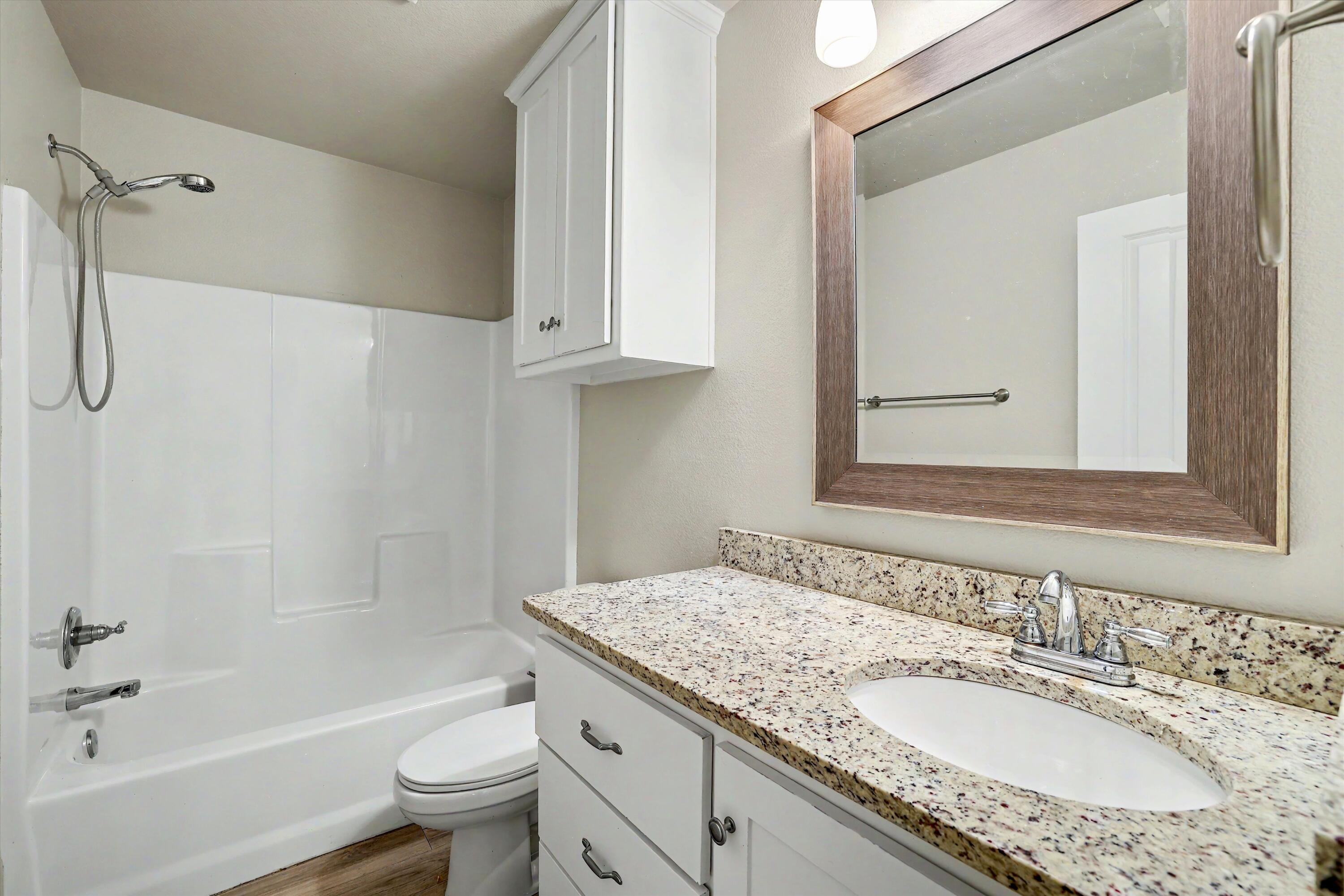 6906 67th Street Lubbock, TX 79424 - Photo 9 of 21 19-IMG_1344