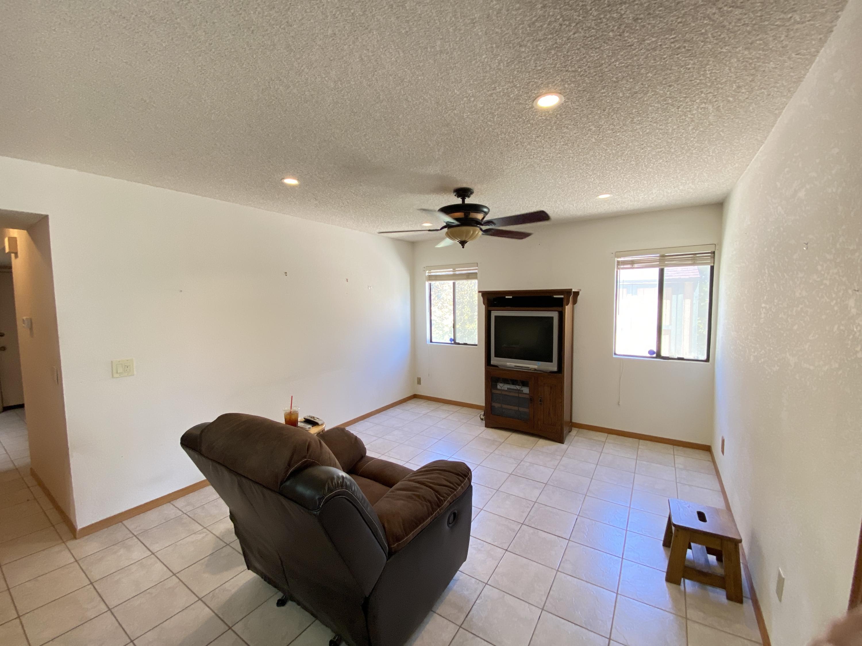 44126 Dusty Road Lancaster, CA 93536 - Photo 5 of 16 IMG_7869