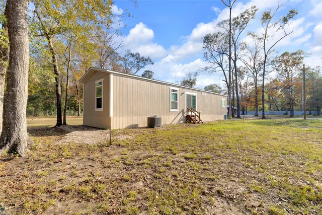 $1,200 | 1300 Campbell Acres Road, Cleveland, TX 77328