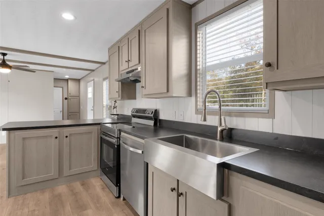 $1,200 | 1300 Campbell Acres Road, Cleveland, TX 77328