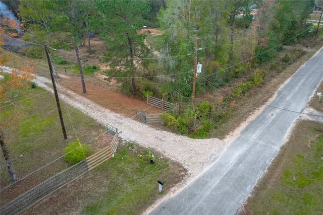 $1,200 | 1300 Campbell Acres Road, Cleveland, TX 77328