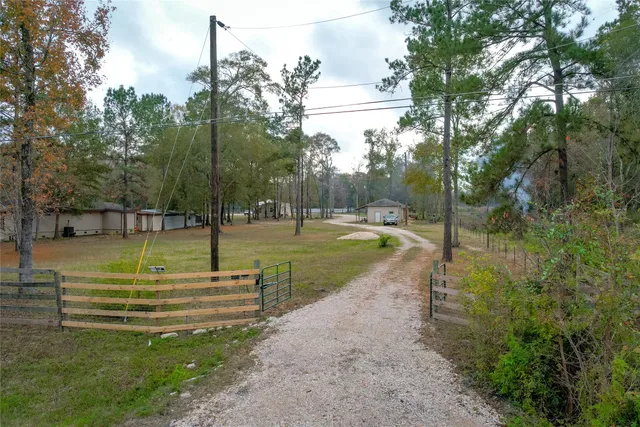 $1,200 | 1300 Campbell Acres Road, Cleveland, TX 77328