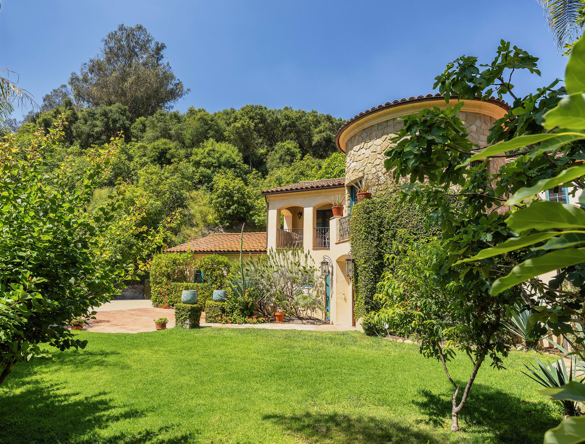 1493 Sycamore Canyon Road Montecito, CA 93108 - Photo 41 of 47 a view of a house with a garden