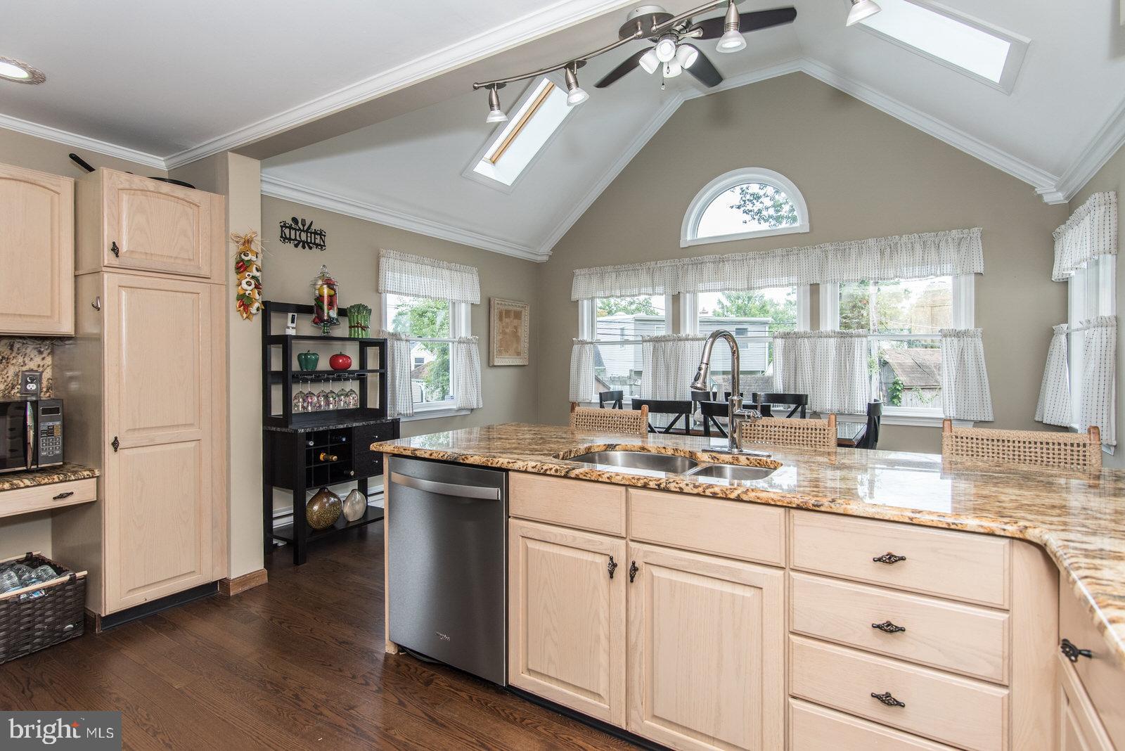 518 Stewart Road Hatboro, PA 19040 - Photo 39 of 103 Abundance of cabinet & countertop space