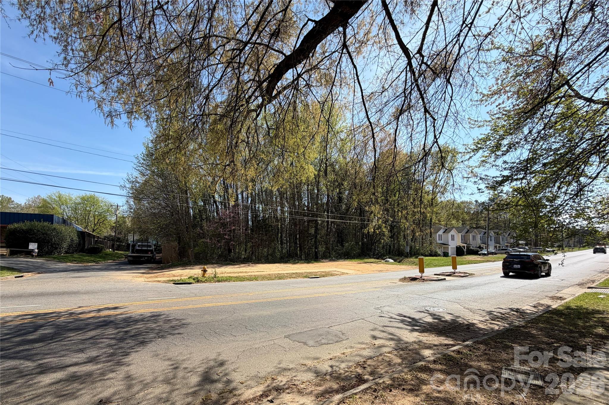 5340 Nevin Road Charlotte, NC 28269 - Photo 5 of 6 a view of outdoor space with trees