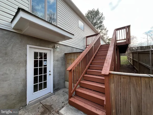 $3,800 | 15106 Lee Highway, Gainesville, VA 20155