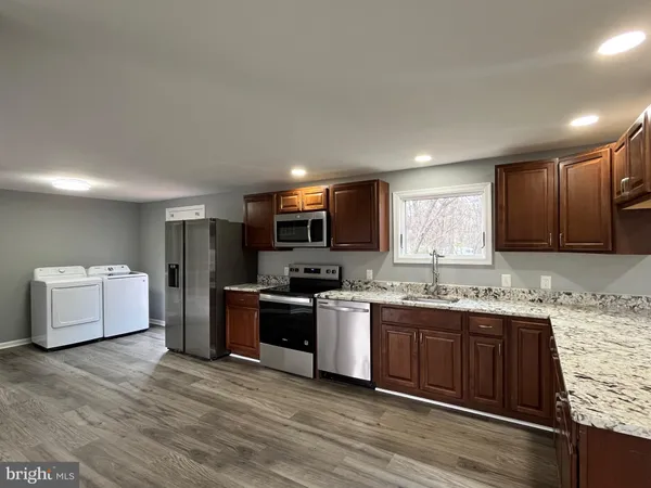 $3,800 | 15106 Lee Highway, Gainesville, VA 20155
