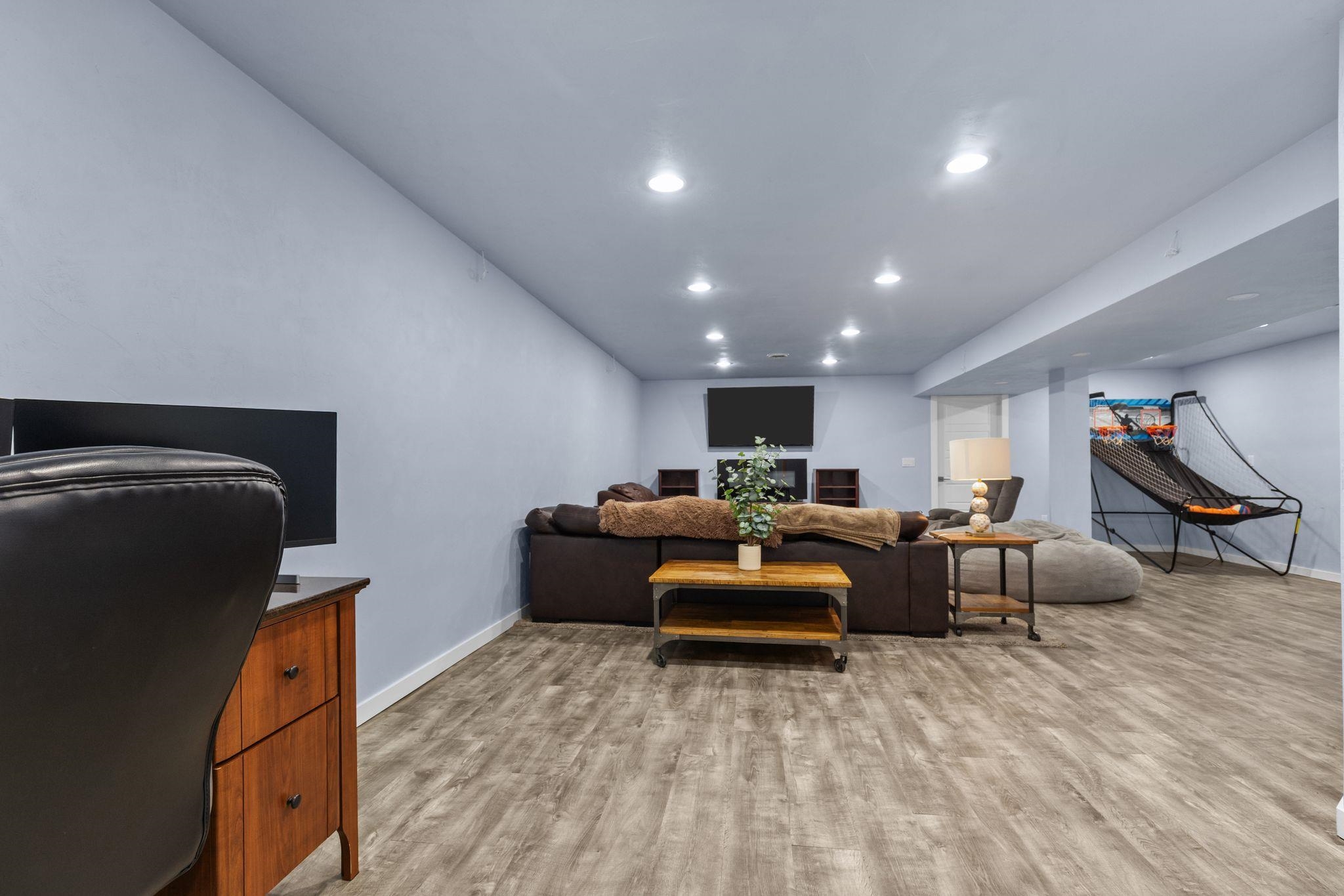 N8973 Spring Valley Road Menasha, WI 54952 - Photo 22 of 37