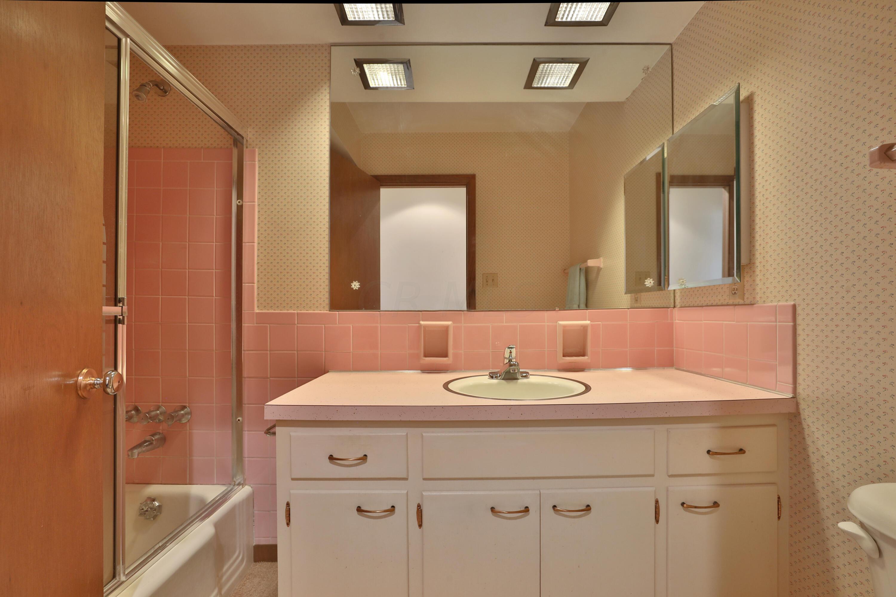 698 Chaffin Ridge Columbus, OH 43214 - Photo 33 of 50 698-ChaffinRidge-32