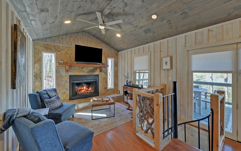 380 Tanglewood Drive Blue Ridge, GA 30513 - Photo 3 of 39