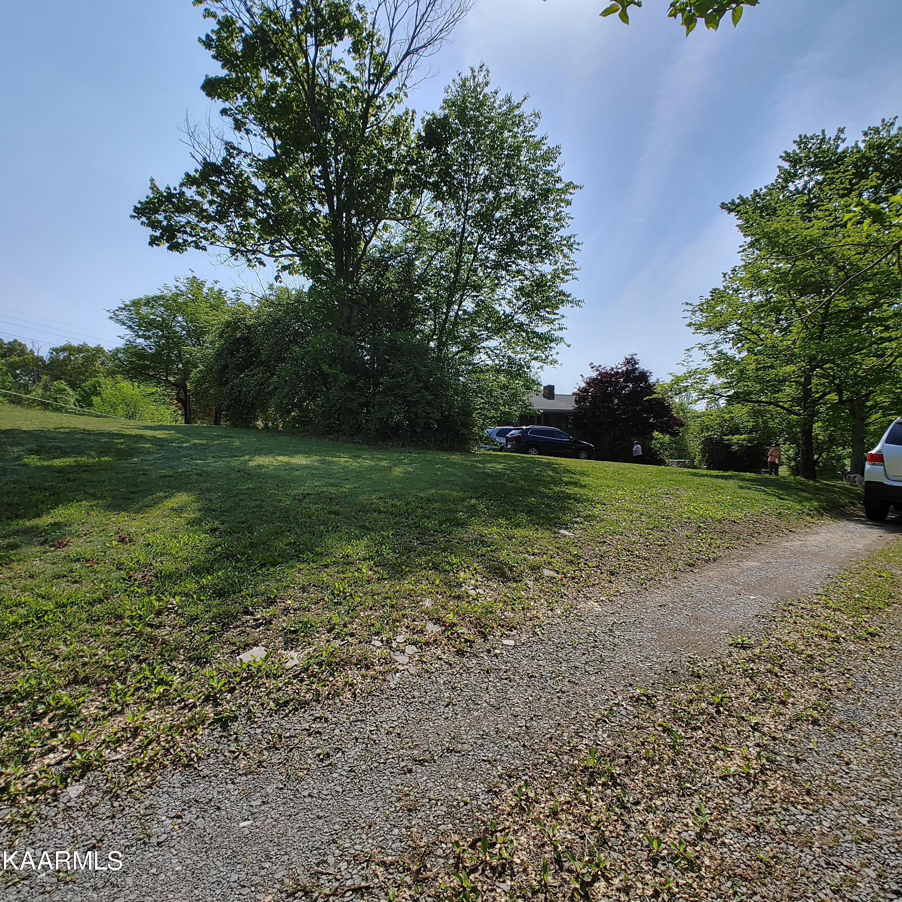 9900 Heiskell Road Heiskell, TN 37754 - Photo 7 of 17 18