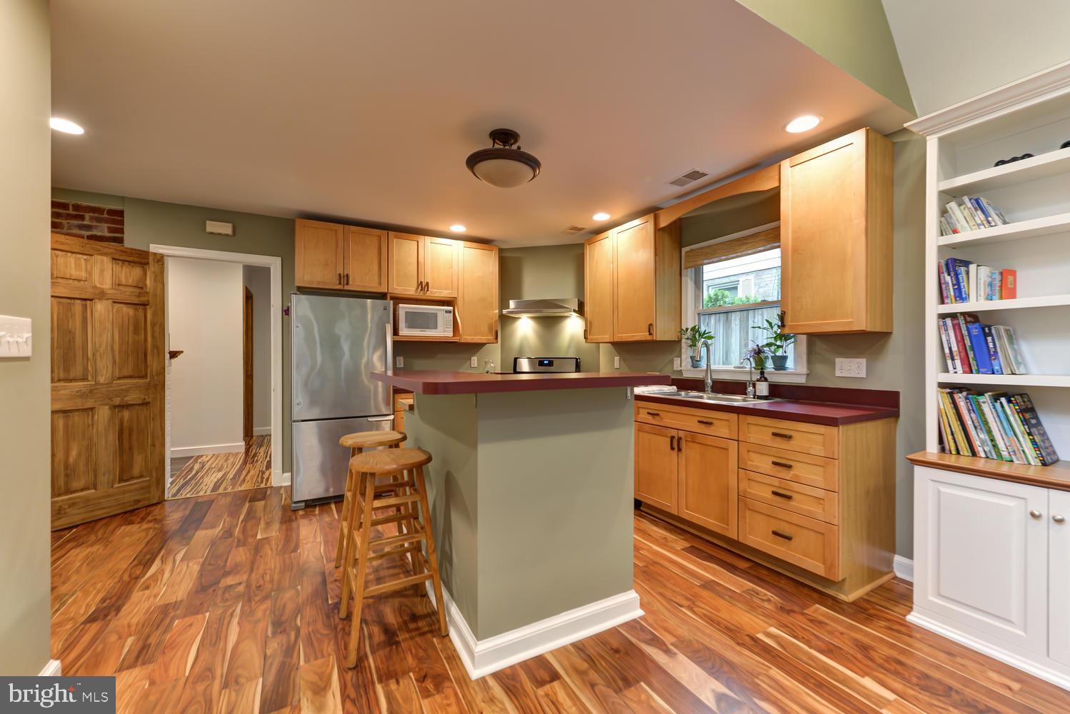 3105 Kingtree Street Silver Spring, MD 20902 - Photo 8 of 46 Kitchen
