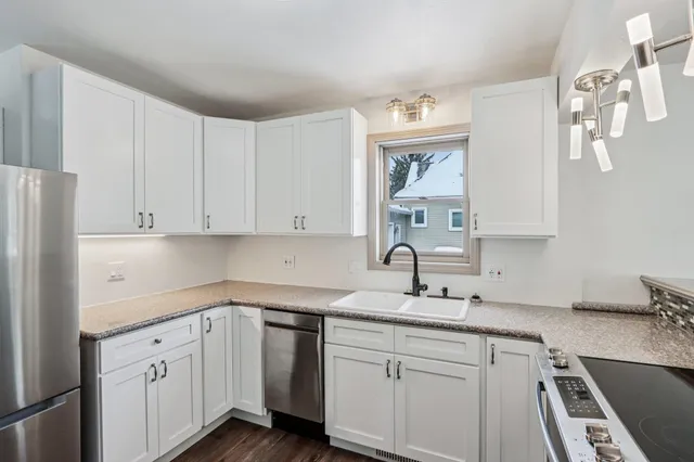 $209,900 | 209 South Main Street, Pardeeville, WI 53954