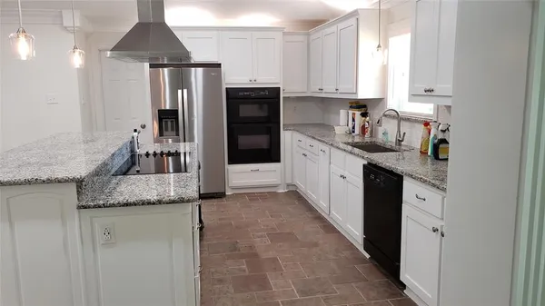 $725,000 | 213 Cortez Drive, Nocona, TX 76255