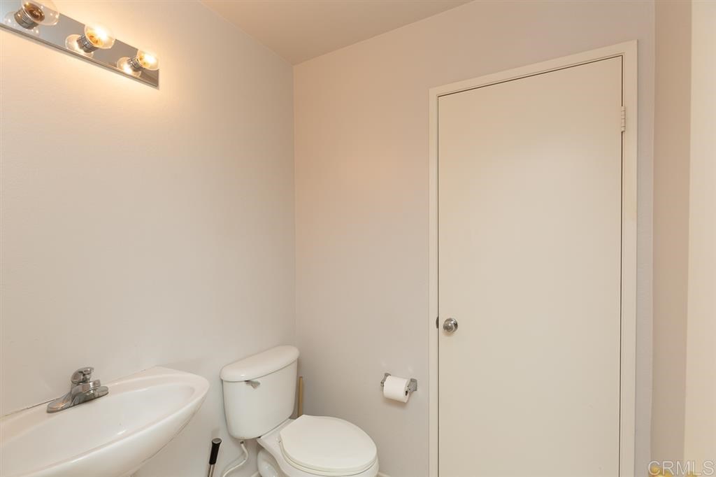 5066 Lake Circle Road Fallbrook, CA 92028 - Photo 12 of 25 Gallery Image 12