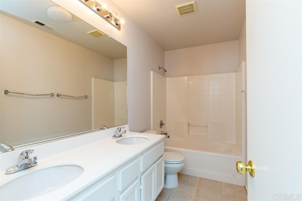 5066 Lake Circle Road Fallbrook, CA 92028 - Photo 15 of 25 Gallery Image 15